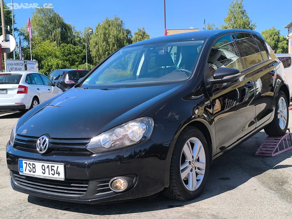 Volkswagen Golf, 1.6 TDi Match,AAC,PDC,1majitel